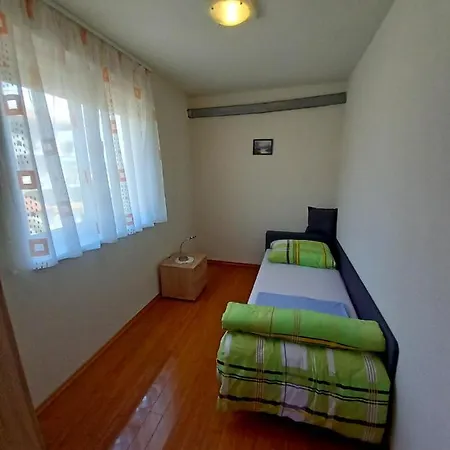 Apartment Holiday Juric Pula